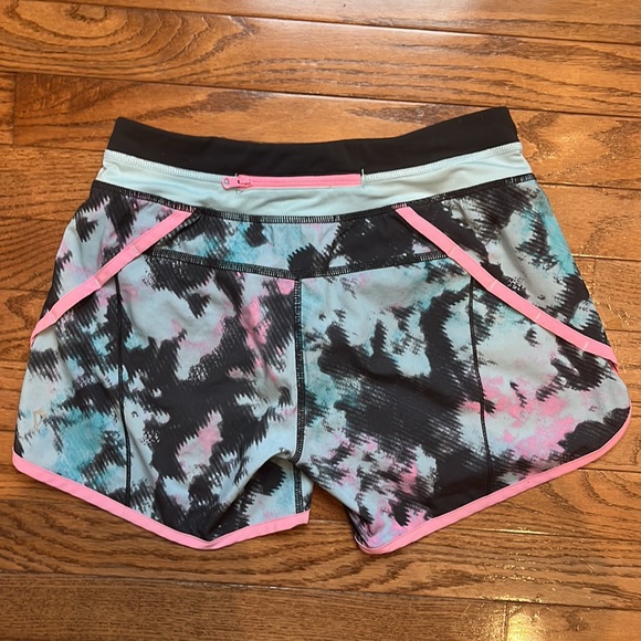 Ivivva patterned shorts - Picture 2 of 4